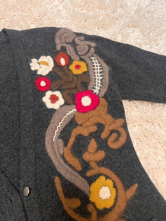 barclay Sweaters - Barclay Vintage Lambswool Embroidered Med Cardigan Lagenlook Grandmacore Pocket